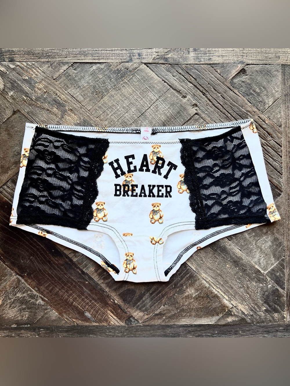 RARE LIKE NEW • VS PINK “Heart Breaker” Low Rise Boyshort Panty •